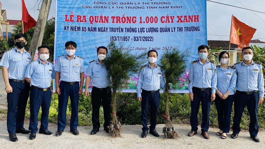 Cục Quản lý thị trường tỉnh Nam Định tổ chức trồng 1.000 cây xanh