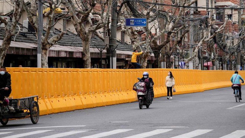 Trung Quốc ‘ngăn đôi’ Thượng Hải để truy vết COVID-19