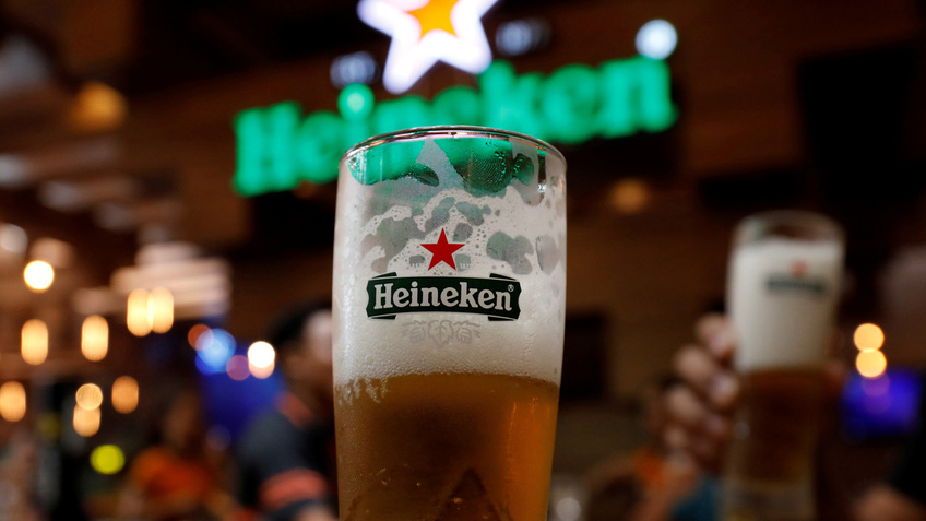 Hãng bia Heineken thông báo rút khỏi Nga