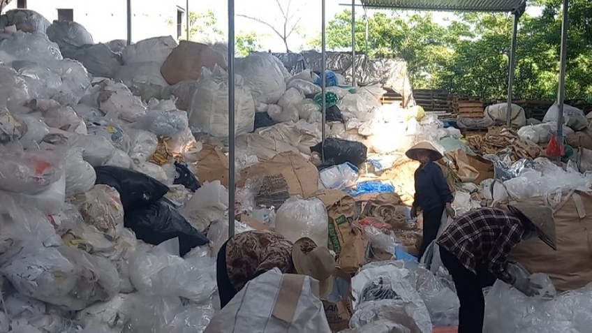 Bình Giang (Hải Dương): Cơ sở phân loại rác thải tái chế trái phép 'vô tư' hoạt động?