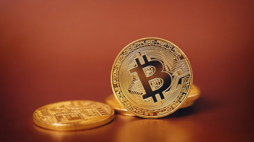 Giá Bitcoin hôm nay 2/6: Bitcoin lao dốc, thị trường đỏ lửa