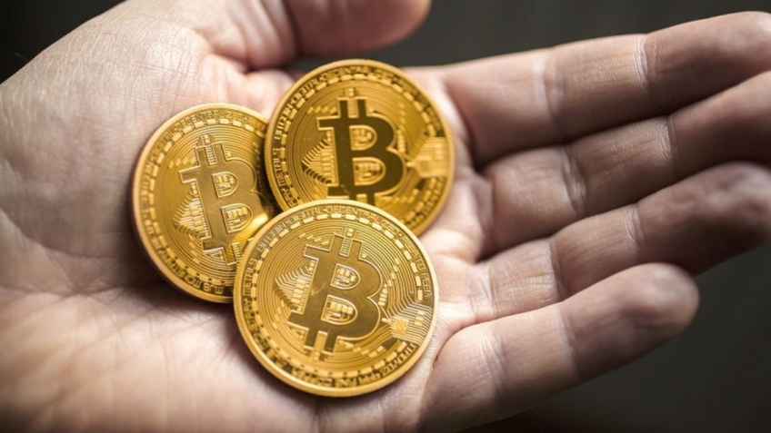 Giá Bitcoin hôm nay 4/7: Chưa thể bứt phá, Bitcoin xoay quanh 19.000 USD