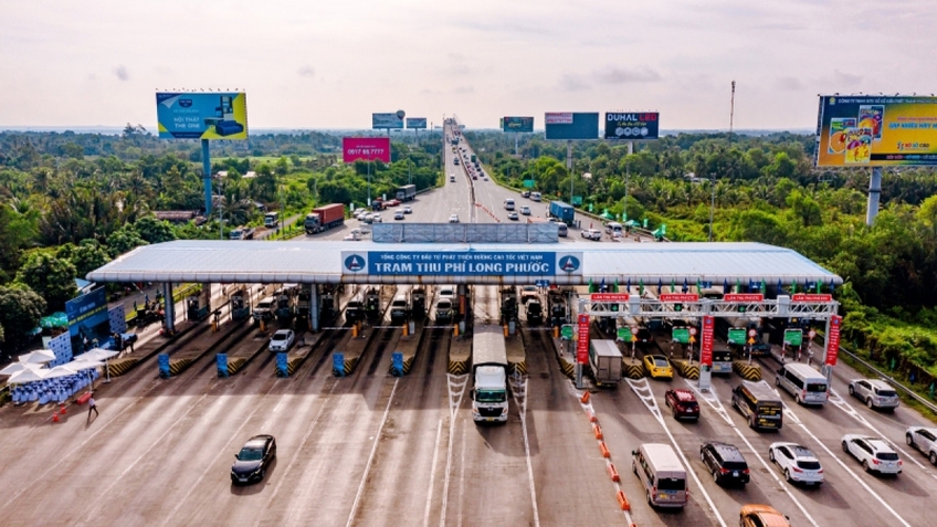 Cao tốc TP.HCM - Long Thành - Dầu Giây ùn ứ nhẹ