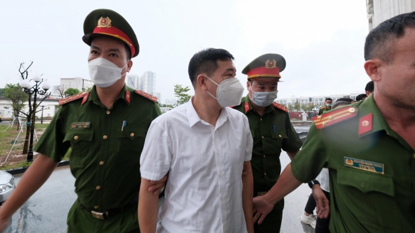 Bắt đầu xét xử cựu Trưởng Công an quận Tây Hồ - Hà Nội