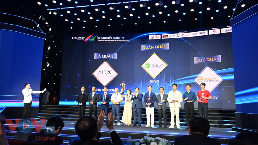 Thủ tướng Chính phủ Phạm Minh Chính dự chương trình 'Dấu ấn Techfest 2023'