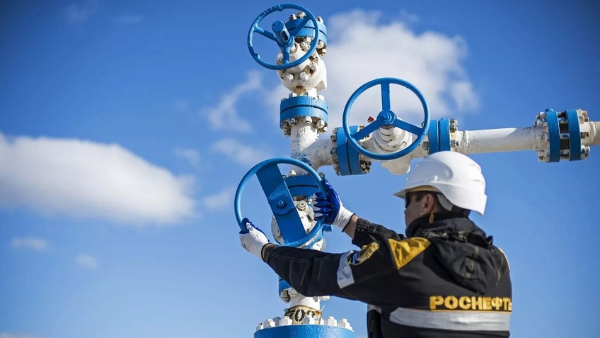 EU loại bỏ một phần sản phẩm dầu của Nga khỏi giá trần