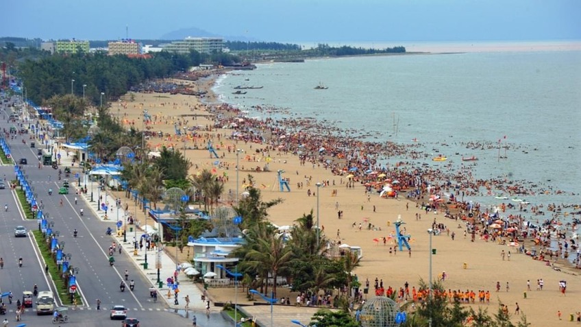Thanh Hóa: Biển Sầm Sơn sôi động với nhiều hoạt động chào hè 2023