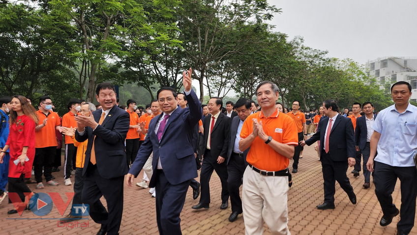 Thủ tướng Phạm Minh Chính thăm Đại học FPT và Công ty Phần mềm FPT
