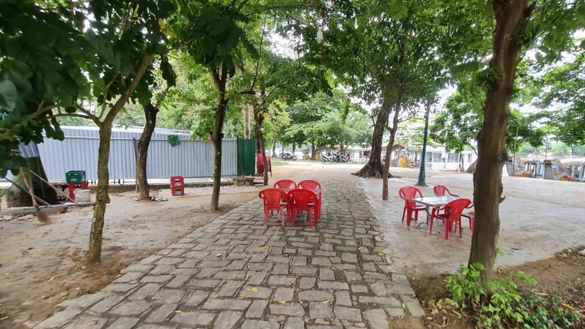 Tái diễn tình trạng lấn chiếm công viên Trịnh Công Sơn (Huế) để làm quán nhậu