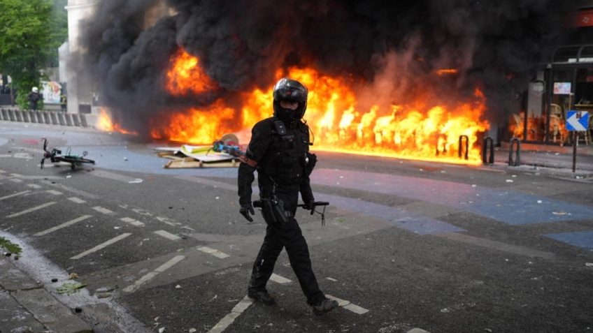Pháp: Biểu tình bạo lực ngày Quốc tế lao động 1-5, hơn 100 cảnh sát bị thương