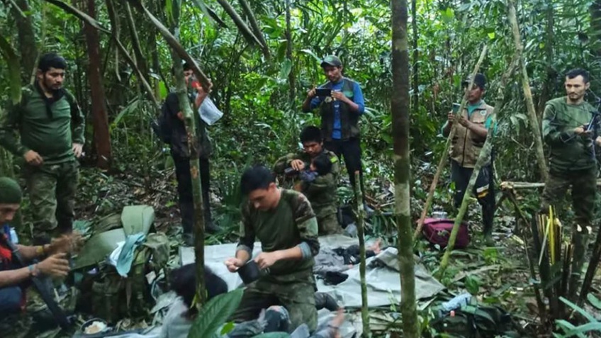 Colombia tìm thấy 4 đứa trẻ còn sống sau khi lang thang 40 ngày trong rừng Amazon