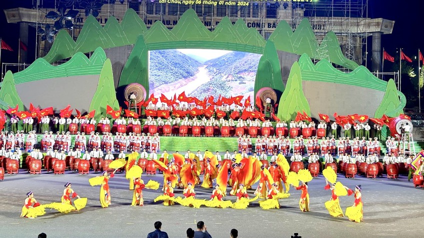 Lai Châu chuẩn bị tốt công tác tổ chức Lễ kỷ niệm 20 năm chia tách tỉnh