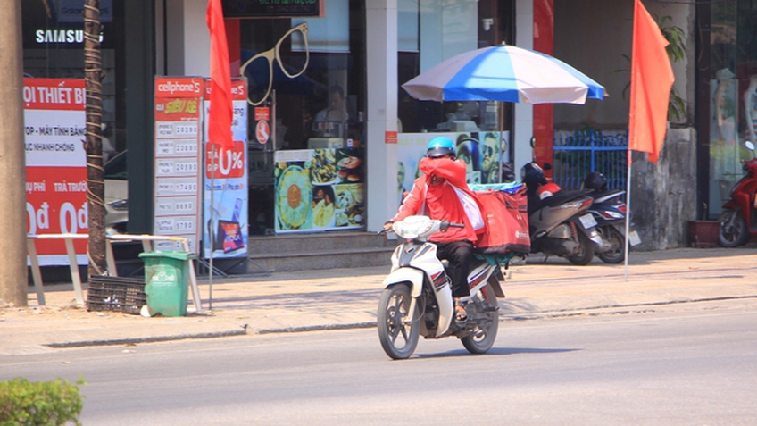 Từ ngày 3/5, nắng nóng trở lại ở Tây Bắc Bắc Bộ và Bắc Trung Bộ