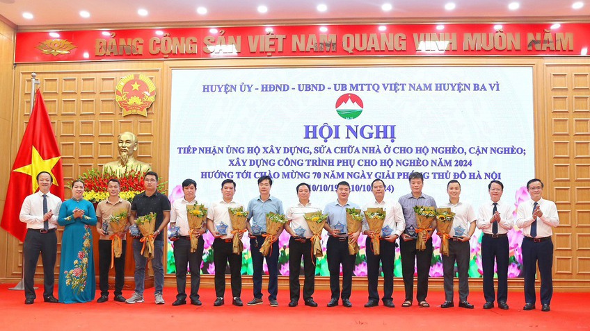 Người nghèo tại huyện Ba Vì được hỗ trợ cơ ngơi mới