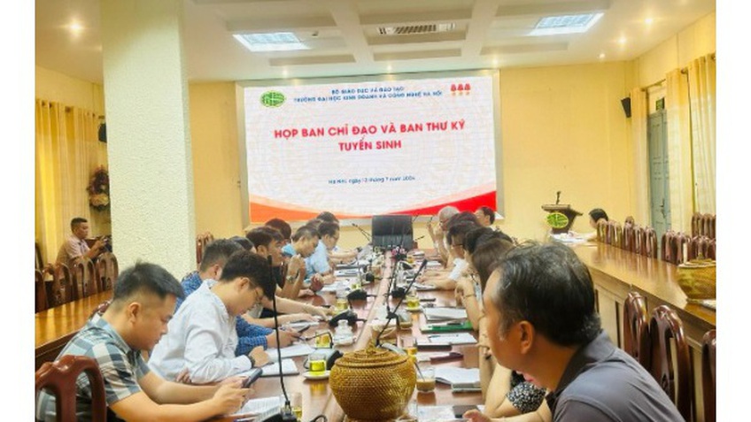 Trường Đại học Kinh doanh và Công nghệ thông báo điểm trúng tuyển vào đại học chính quy năm 2024