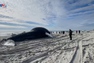 Cá voi lưng gù khổng lồ dạt vào bờ biển New York 