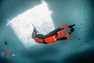 Gay cấn cuộc đua giành kỷ lục thế giới về lặn nín thở dưới băng